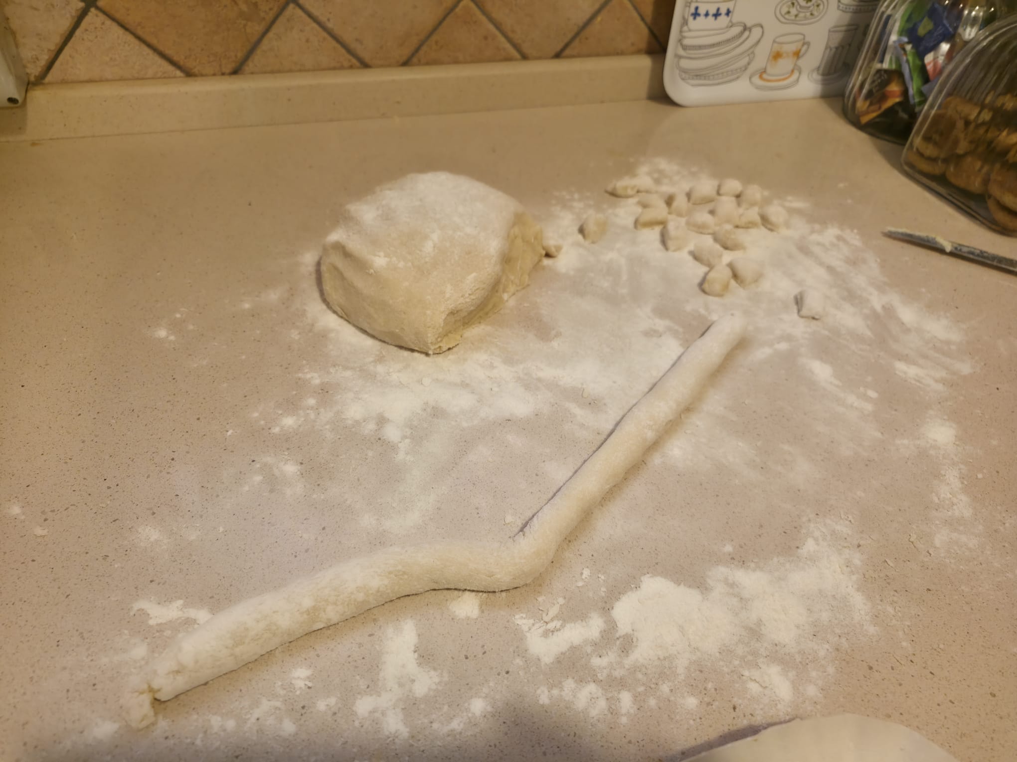 Rotoli di impasto tagliati