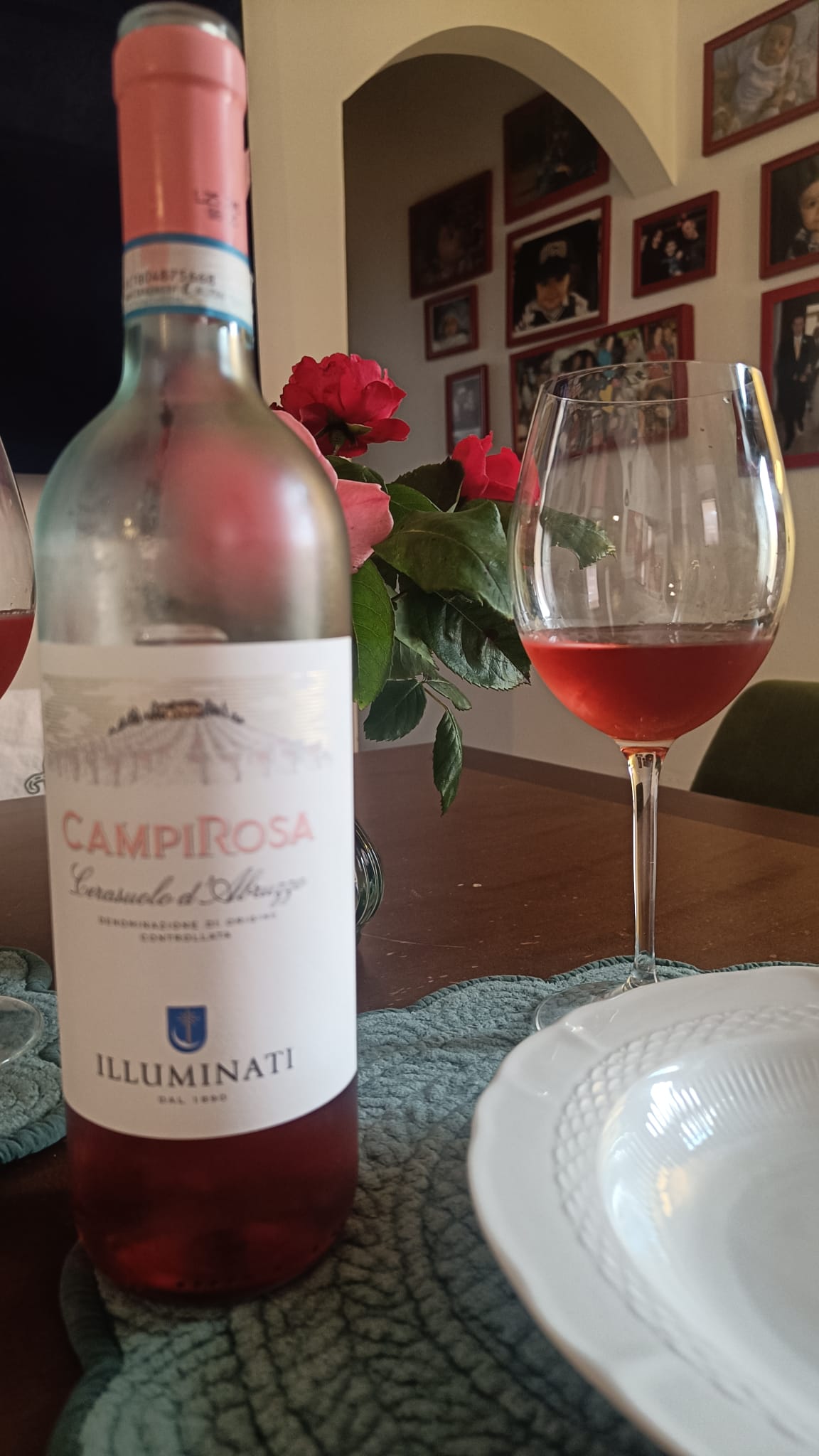 Etichetta del vino Campirosa Cerasuolo d'Abruzzo DOC della cantina Illuminati di Controguerra